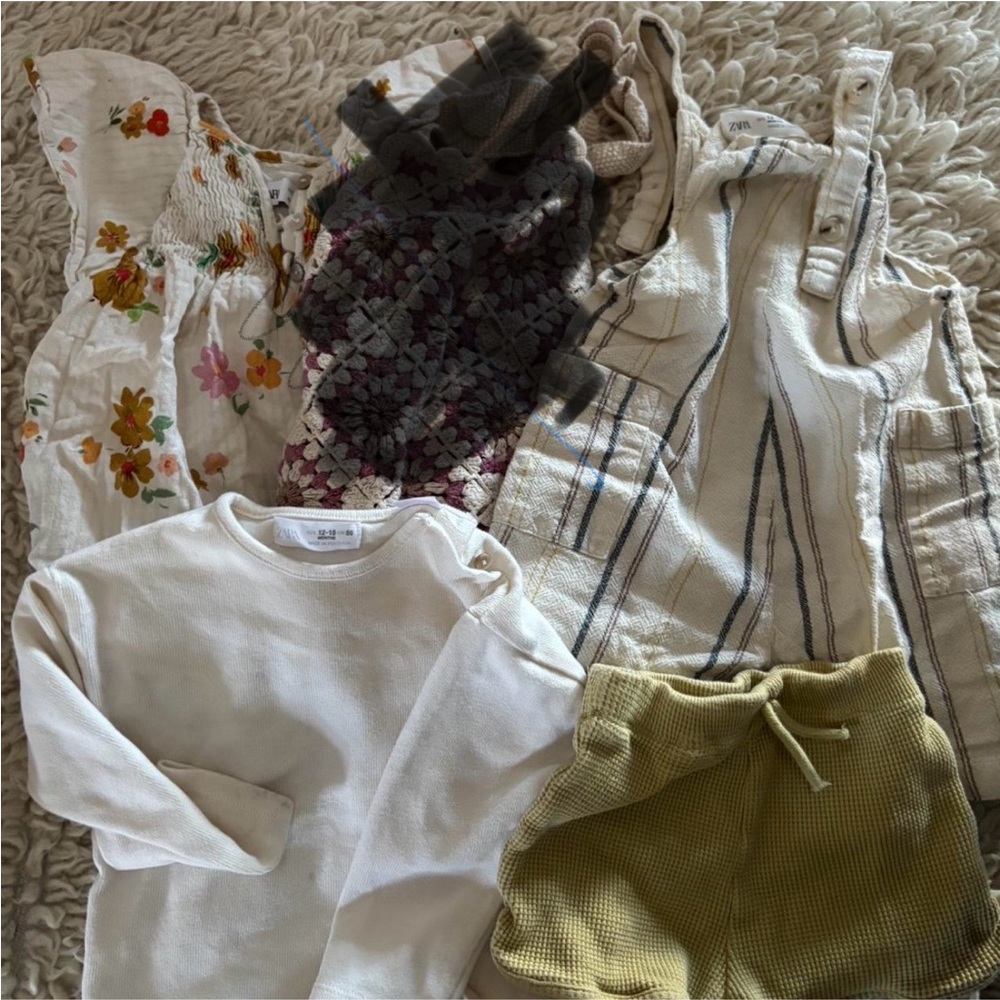Zara | Bundle of 4 girls items | 12 - 18 mos